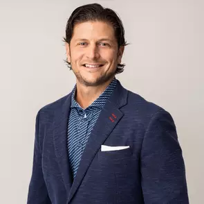 MacKenzie Cole, Brantford, Real Estate Agent